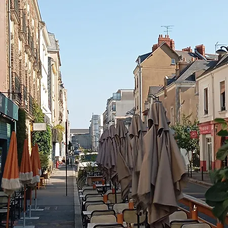 De * Nantes